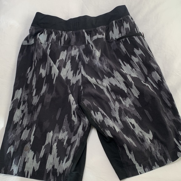 Lululemon shorts - Picture 3 of 3